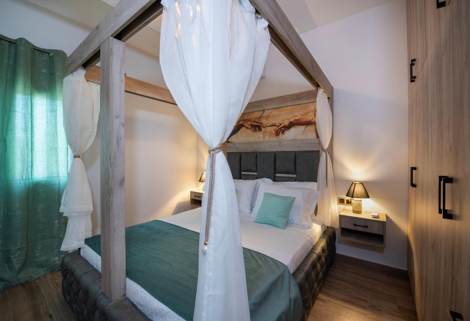 7Thheaven Luxury Aprts Apartment Chania  Bagian luar foto